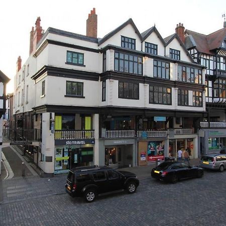 Top Floor Character Apartment In The Heart Of The City Centre Chester Eksteriør bilde