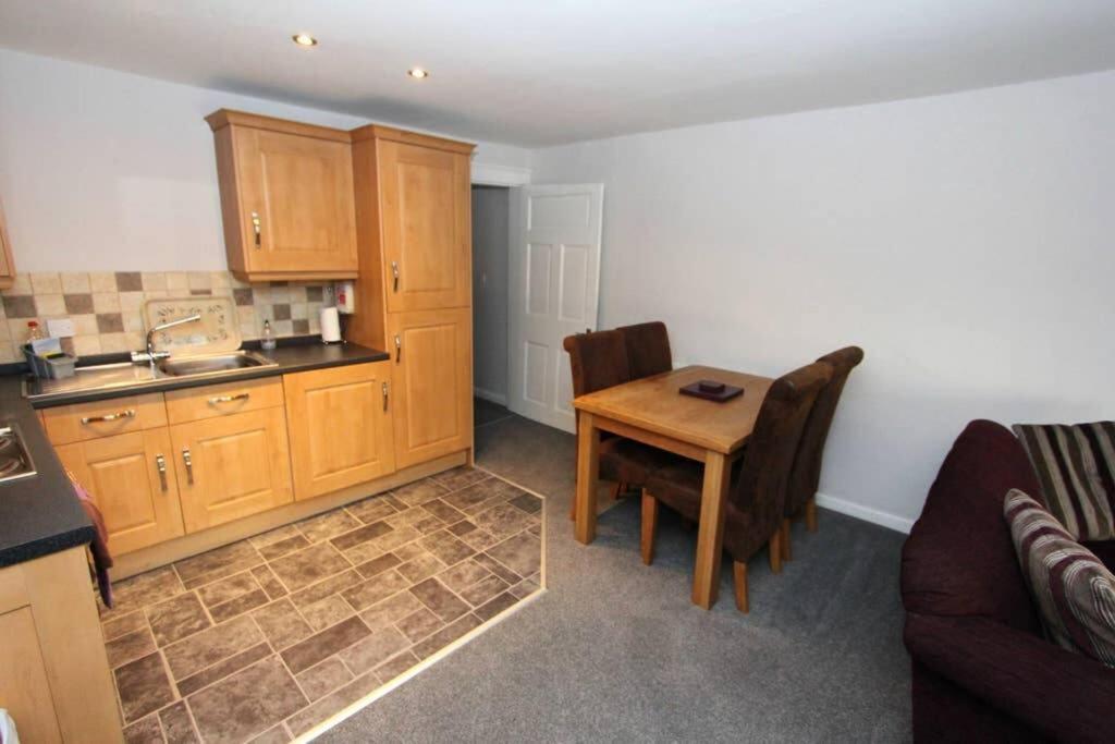 Top Floor Character Apartment In The Heart Of The City Centre Chester Eksteriør bilde