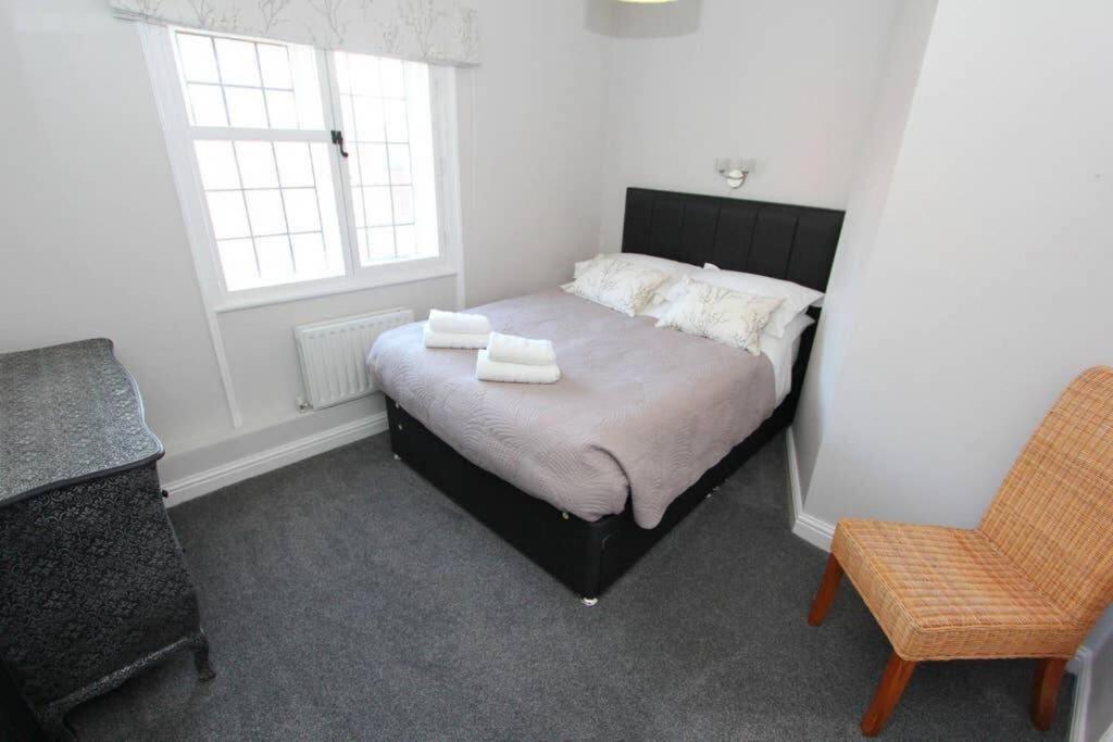Top Floor Character Apartment In The Heart Of The City Centre Chester Eksteriør bilde